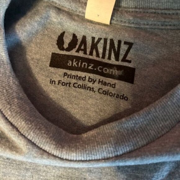 Akinz Hand-Printed Octopus & Ship‎ Design T-Shirt Gray Crew Neck organic tee - Picture 5 of 8